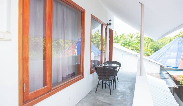 Avanti Surf & Stay