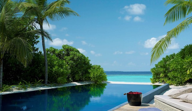 Dusit Thani Maldives in Mudhdhoo
