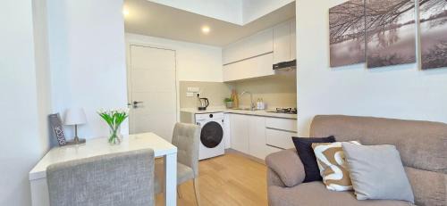 Nala Host- Sea Breeze 1BR apartment in Hulhumale